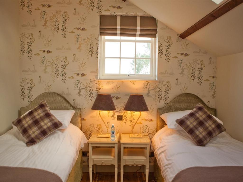 Duke Of Wellington Inn Corbridge Room photo
