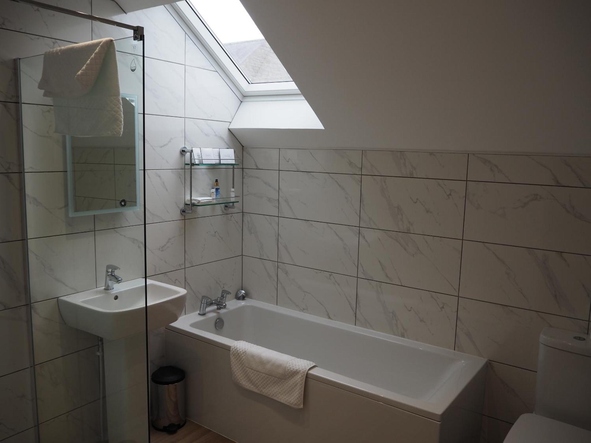 Duke Of Wellington Inn Corbridge Room photo